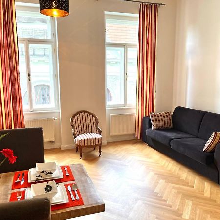 Amazing Apartment Zborovska Прага Экстерьер фото