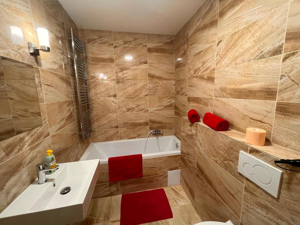 Amazing Apartment Zborovska Прага Экстерьер фото